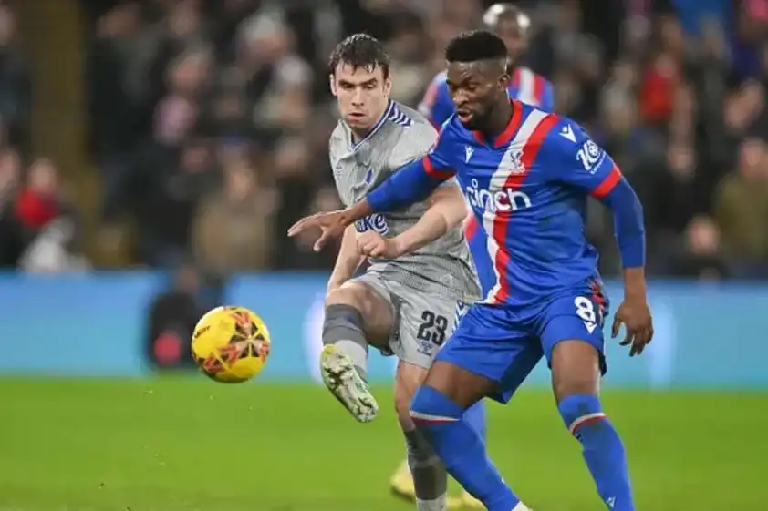 Crystal Palace vẫn chưa đảm bảo trụ hạng. Crystal Palace vẫn chưa đảm bảo trụ hạng.